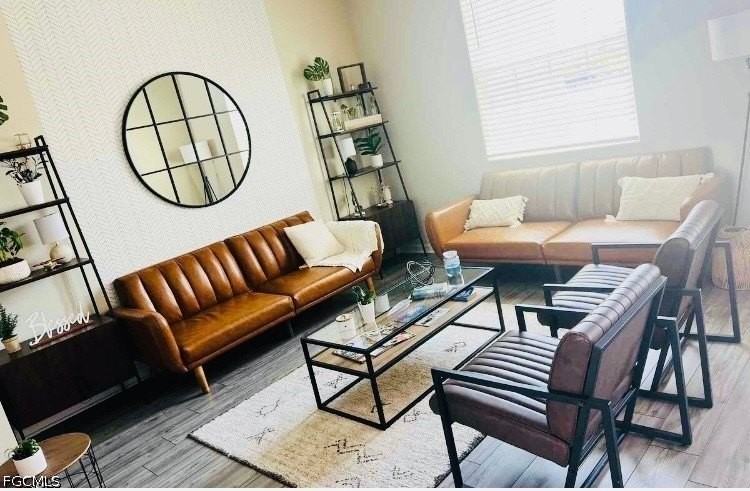 1715 Chiquita Blvd S - Photo 4 of 21