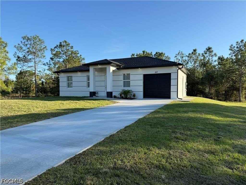 207 W 15th St - Photo 2 of 31