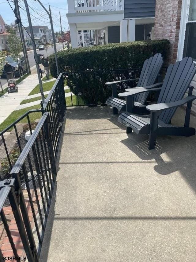 114 N Brunswick Ave - Photo 2 of 20