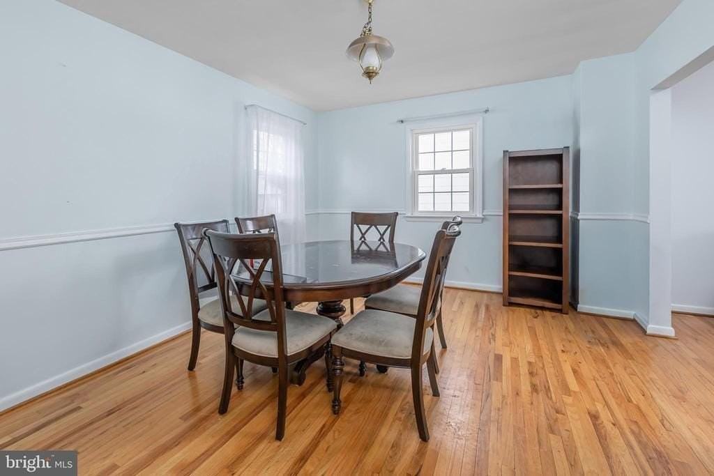 307 Dickinson Rd - Photo 7 of 15