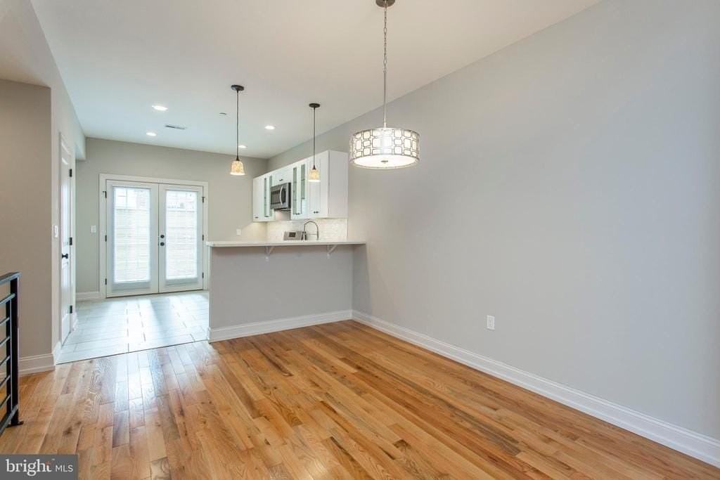 2052 Gerritt St - Photo 7 of 32