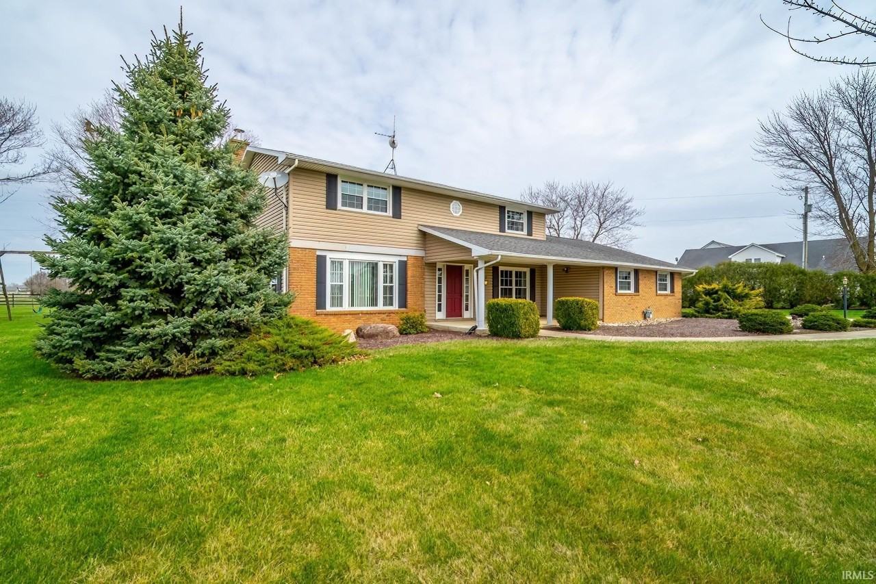 18205 Doty Rd - Photo 3 of 33