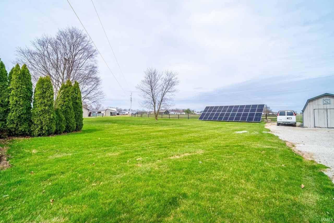 18205 Doty Rd - Photo 6 of 33