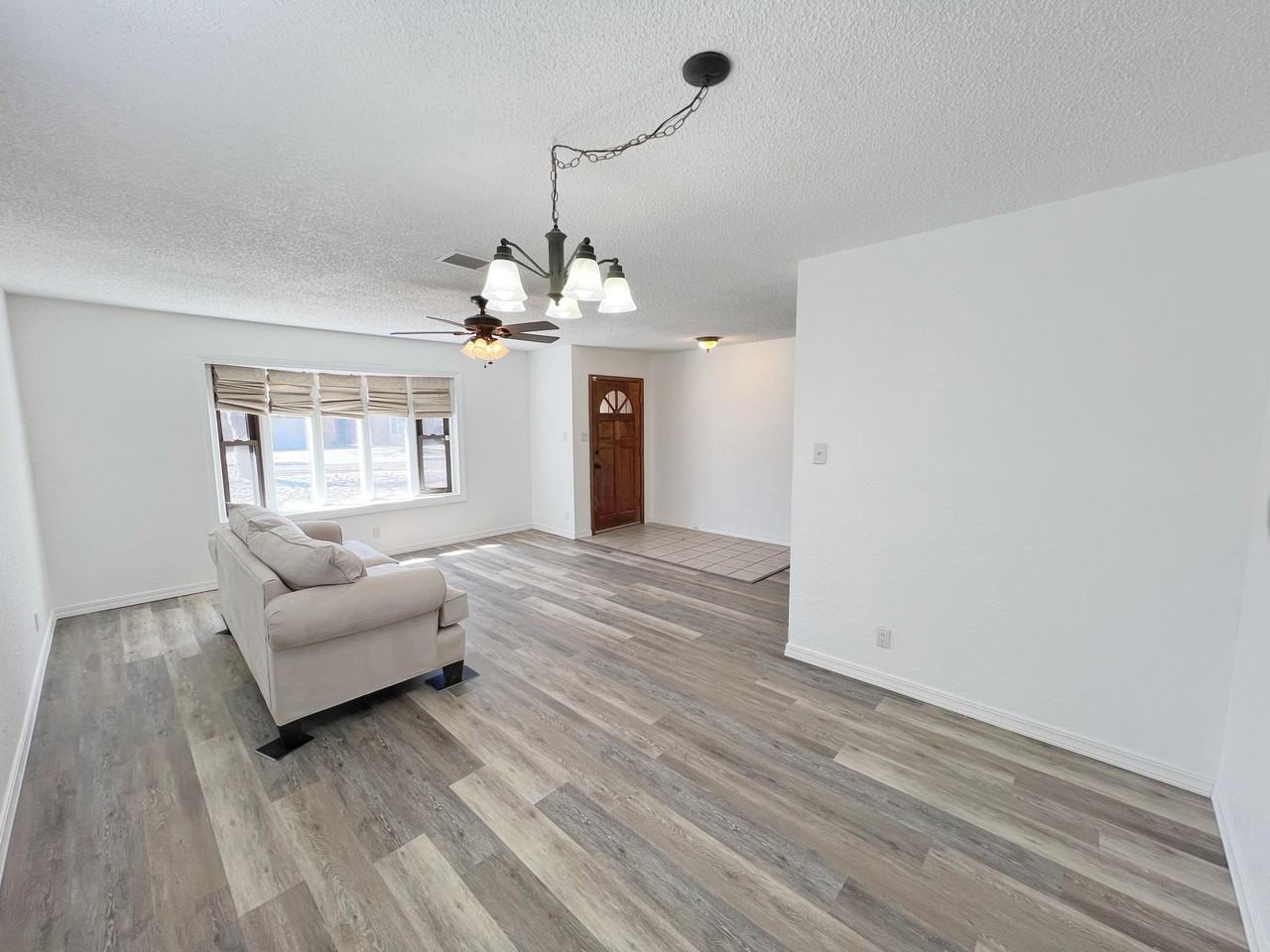 7205 Avenida La Costa Ne - Photo 6 of 40