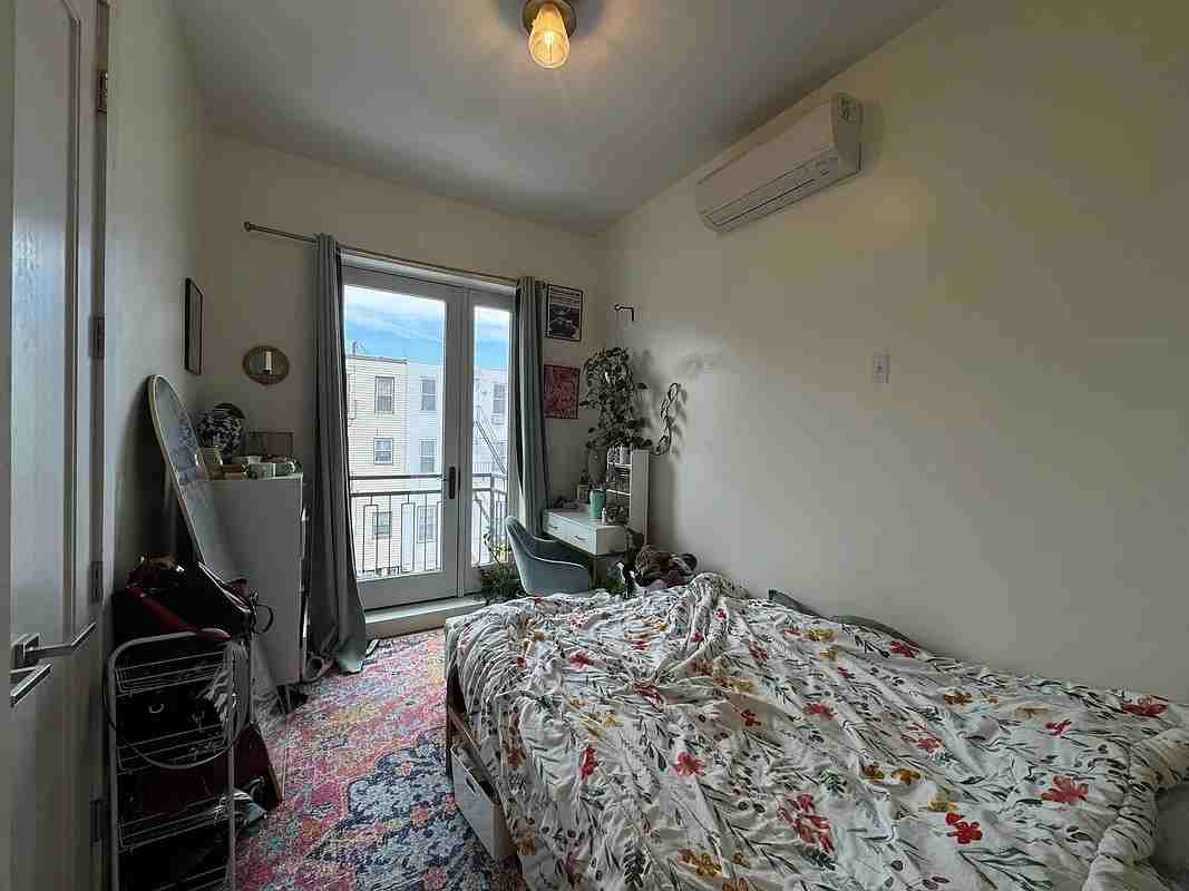 Pacific St #3B - Photo 3 of 8