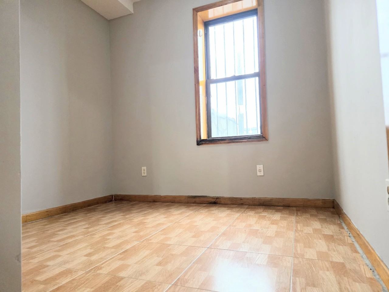 4th Ave #4F - Photo 3 of 8