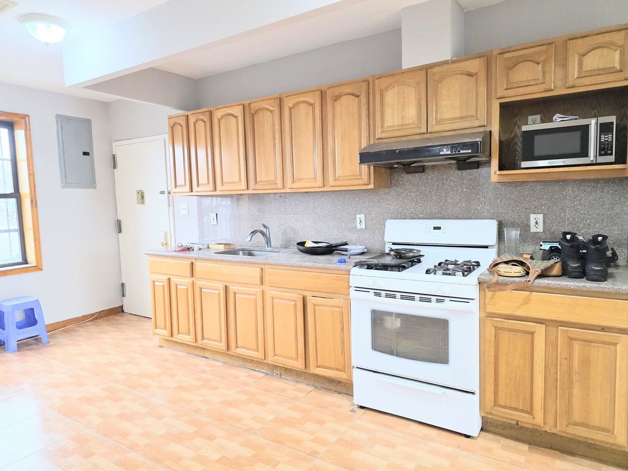 4th Ave #4F - Photo 6 of 8