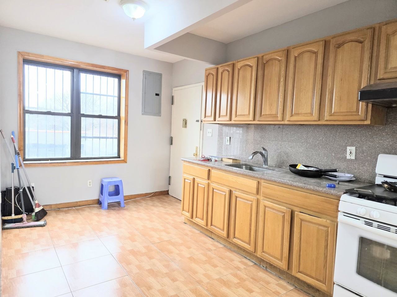 4th Ave #4F - Photo 7 of 8