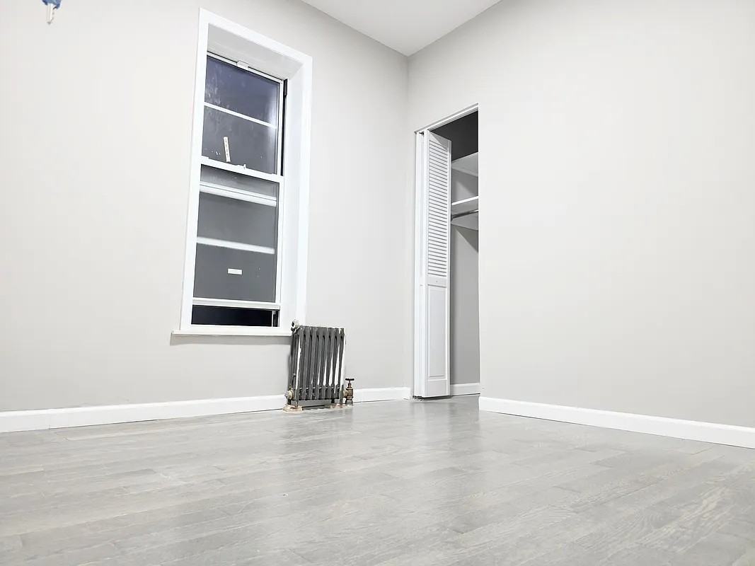 5th Ave #4R - Photo 3 of 7