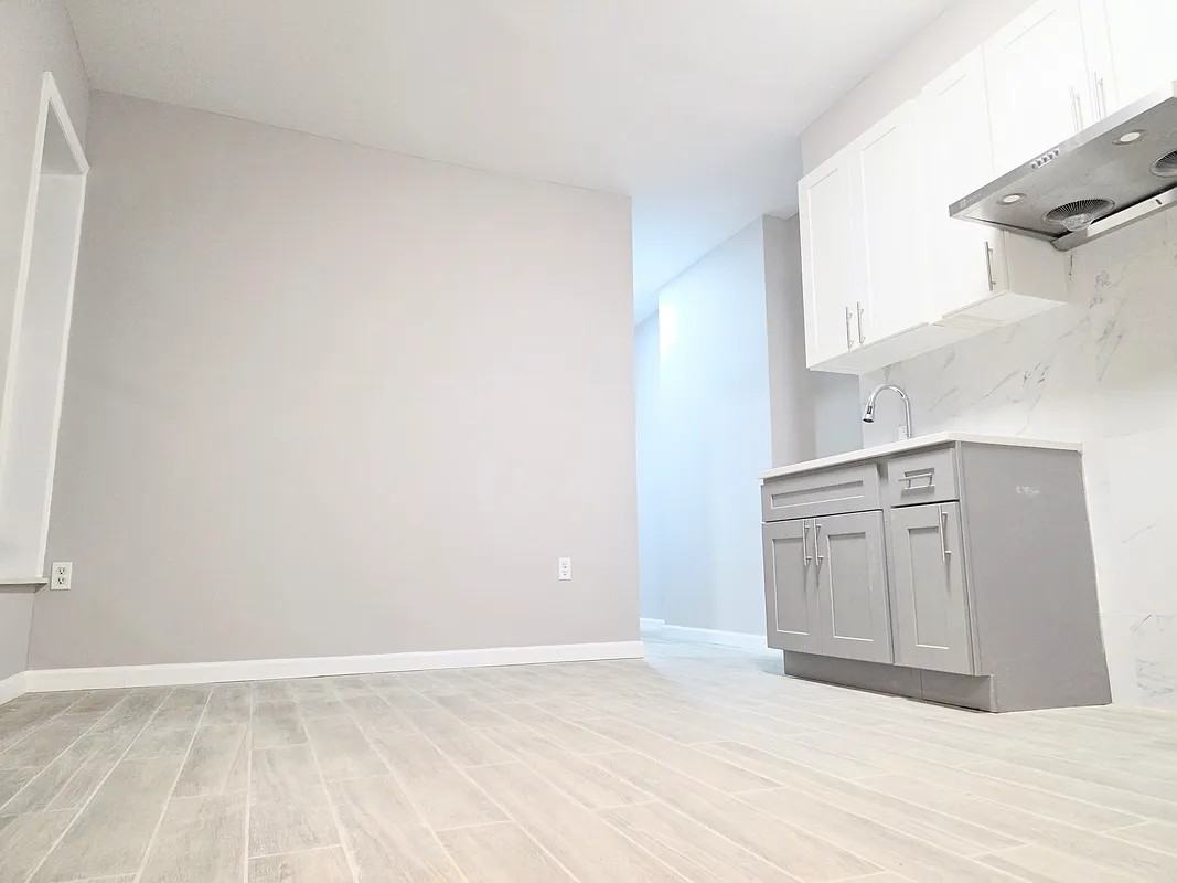 5th Ave #4R - Photo 7 of 7