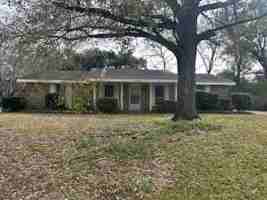 featured image of 5831 Belle Terrace Dr