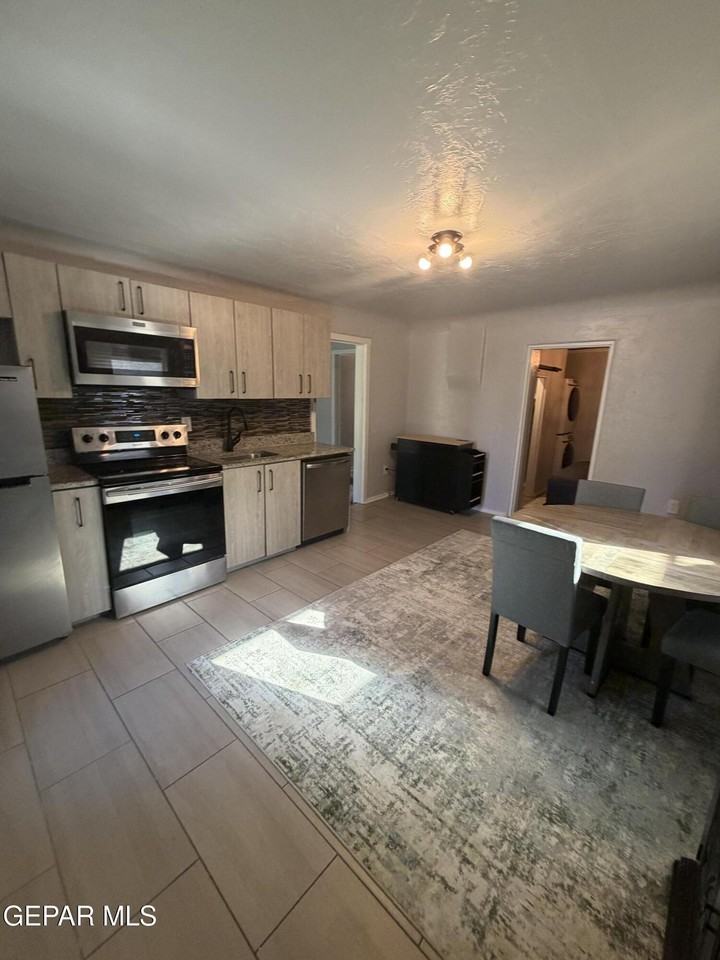 2618 Idalia Ave Unit A - Photo 5 of 21