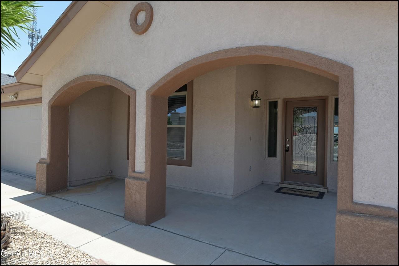 6617 Berringer St - Photo 7 of 44