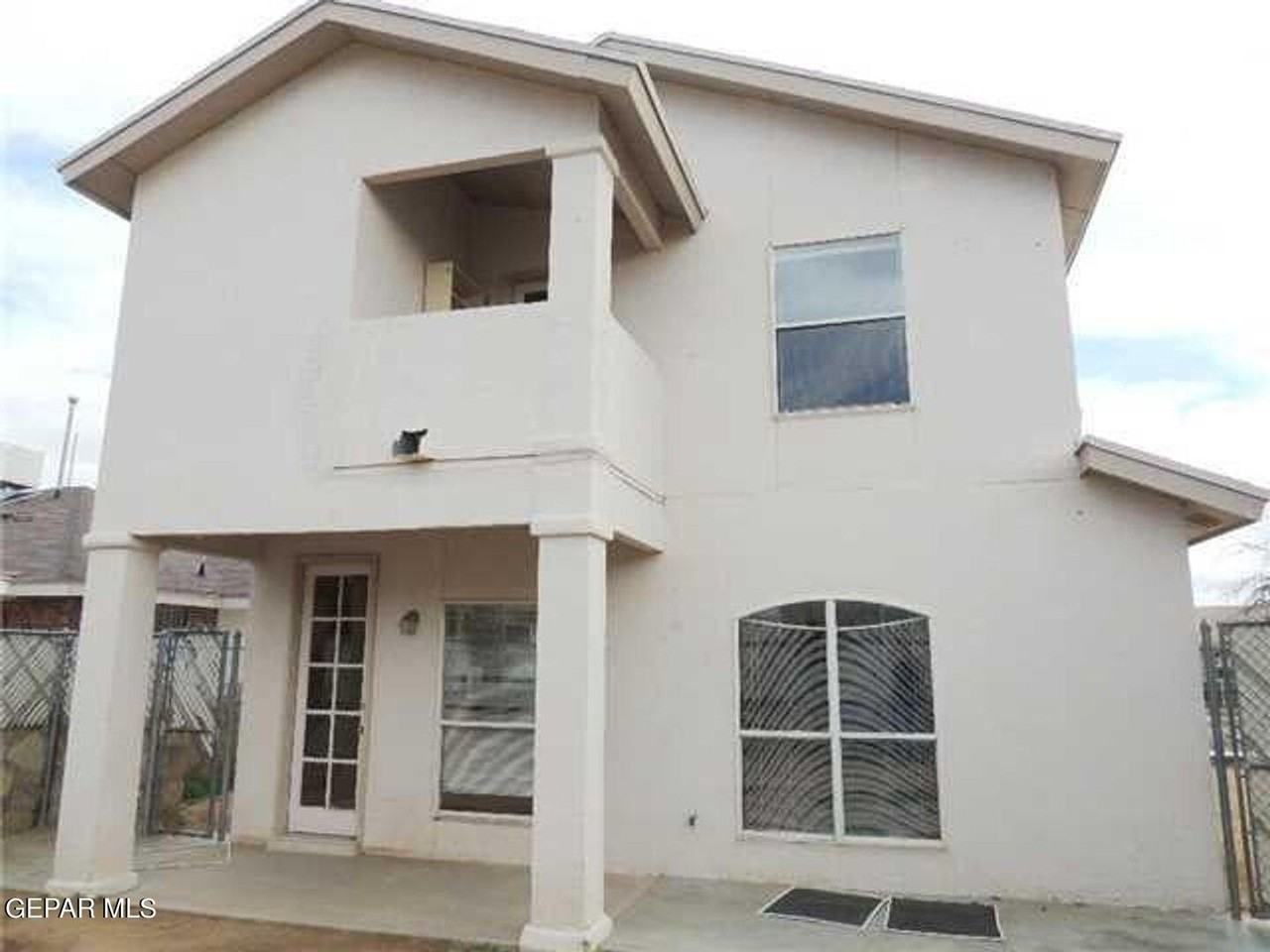 11013 Thatcher Pond Ln - Photo 3 of 15