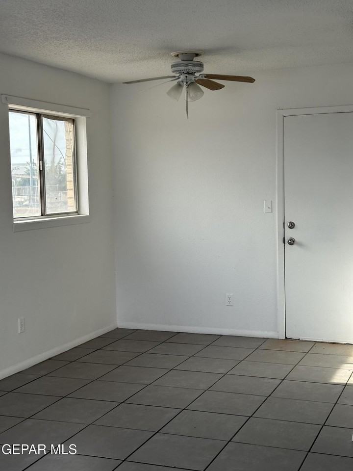 7828 West Dr Apt E - Photo 2 of 12