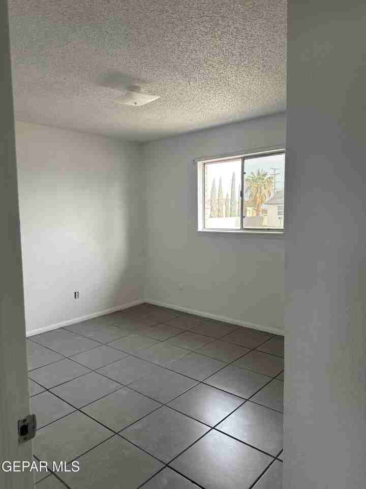 7828 West Dr Apt E - Photo 6 of 12