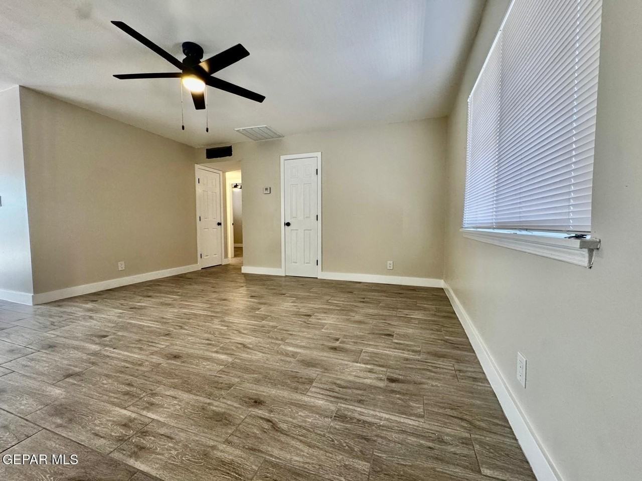 8636 Mettler Dr Unit B - Photo 2 of 9