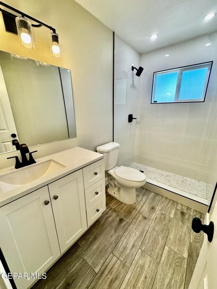 8636 Mettler Dr Unit B - Photo 7 of 9