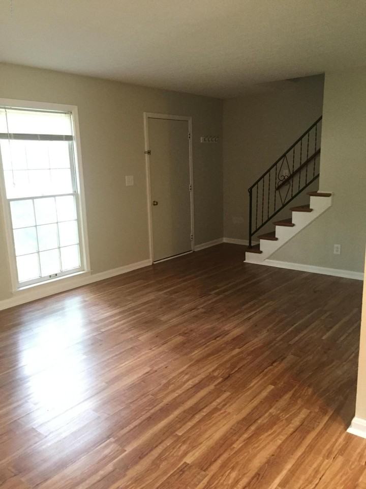 414 W Hill St - Photo 6 of 14