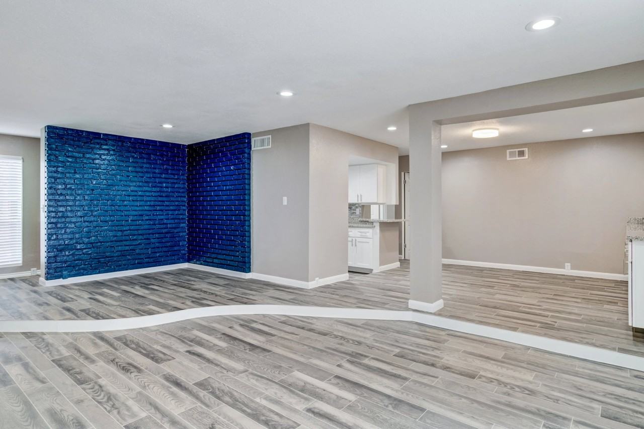 777 Bateswood Dr - Photo 2 of 5