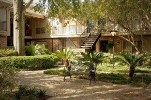 722 International Blvd - Photo 1 of 1