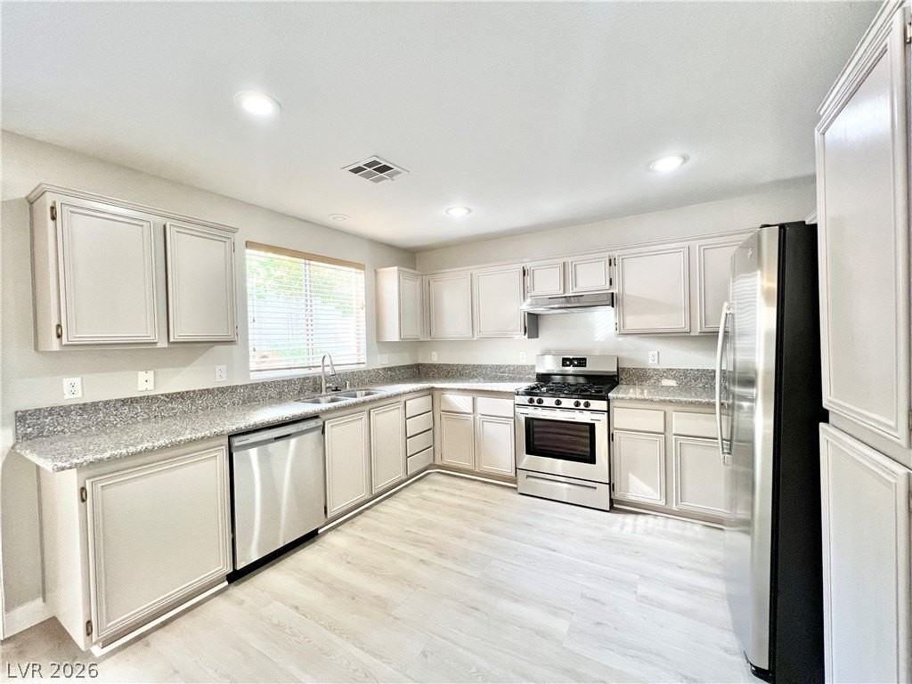 1705 Encarta St - Photo 5 of 50