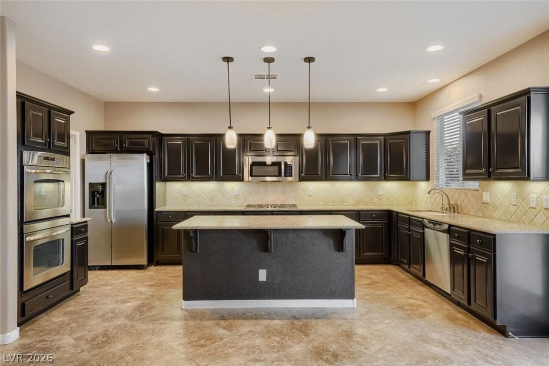 6928 Benson Ferry St - Photo 3 of 22