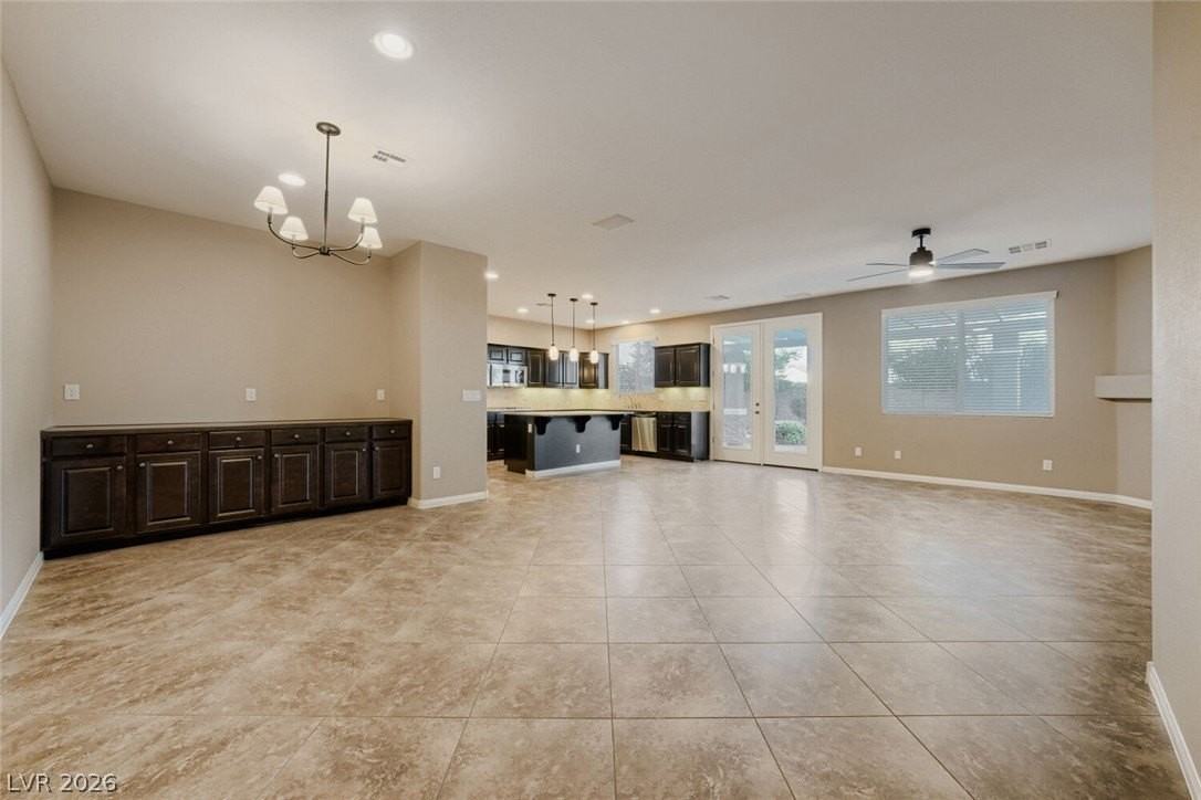 6928 Benson Ferry St - Photo 7 of 22