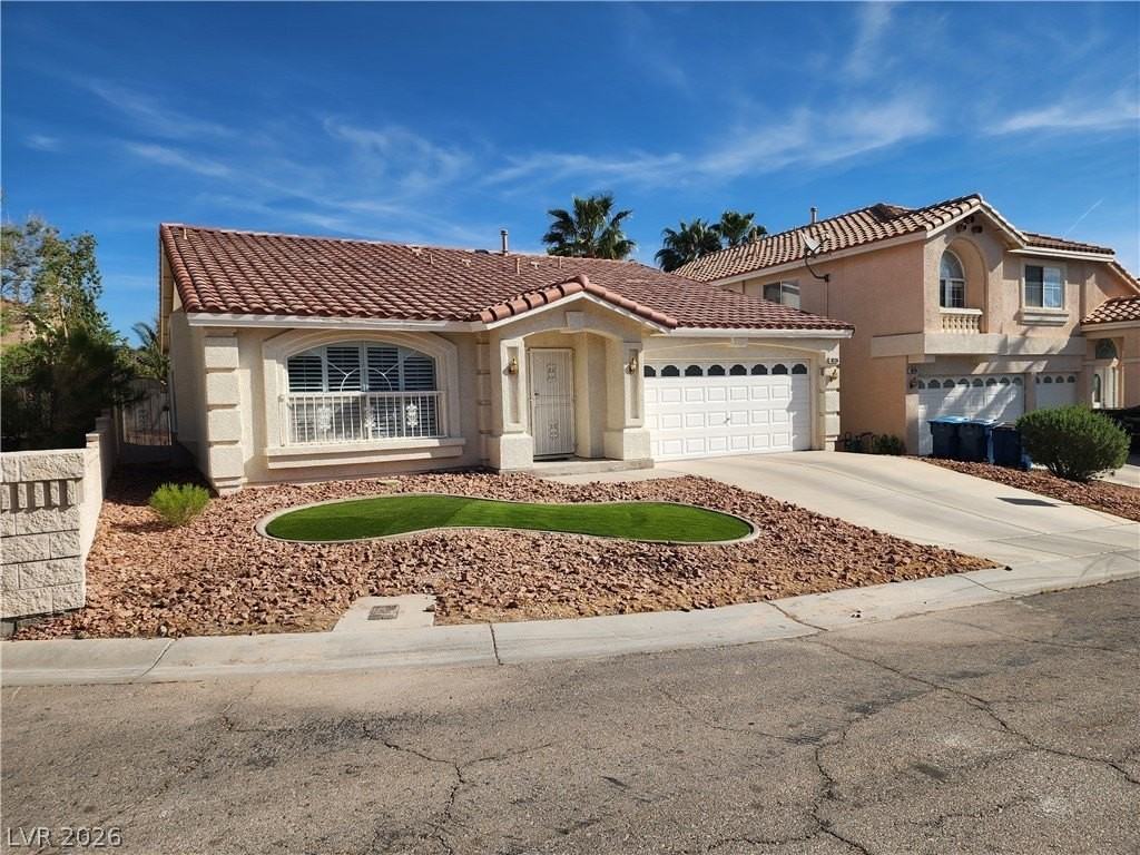 10136 Thunder Rapids Ct - Photo 3 of 33