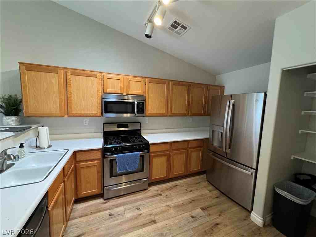 3400 Wexford Ln #102 - Photo 7 of 19