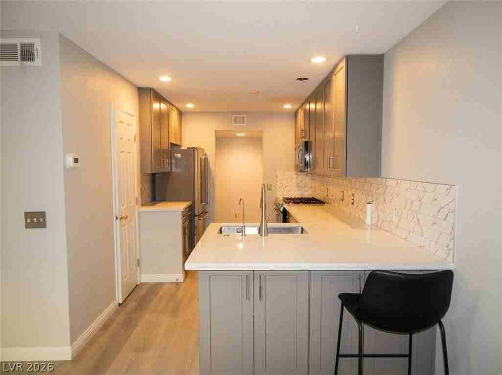 2816 Briar Knoll Dr - Photo 3 of 15