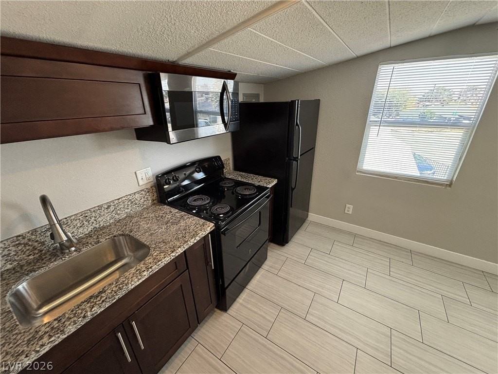 1601 Stewart Ave #4 - Photo 3 of 14