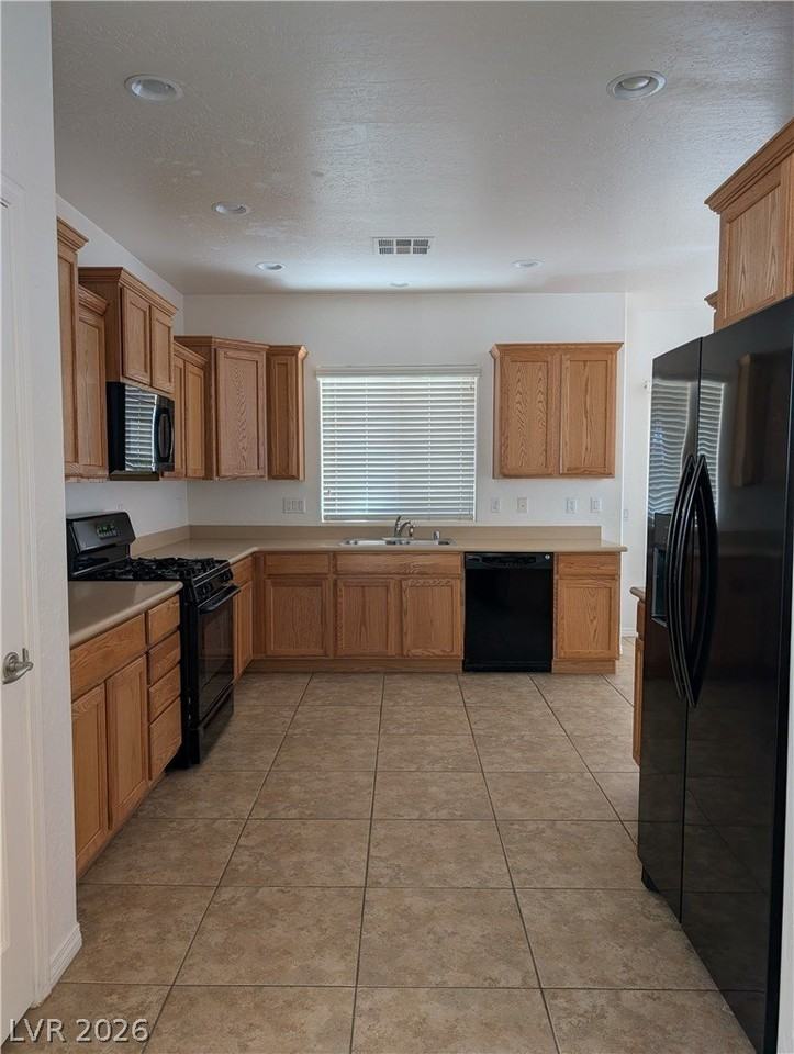 6049 Orlov Trotter Ave - Photo 5 of 18