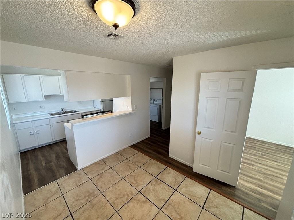 2036 Crawford St #D - Photo 7 of 25