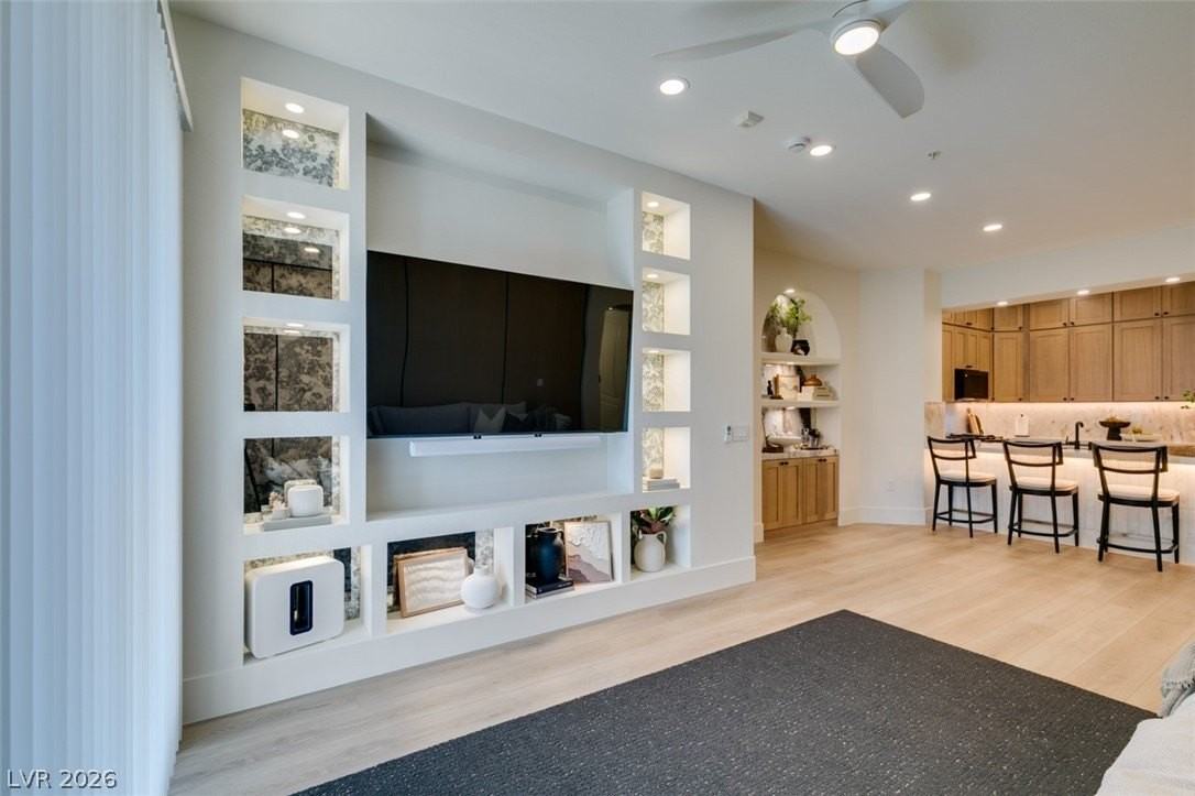 32 E Serene Ave #207 - Photo 4 of 44