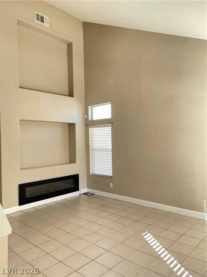 7512 Pacific Ridge Ave - Photo 6 of 45