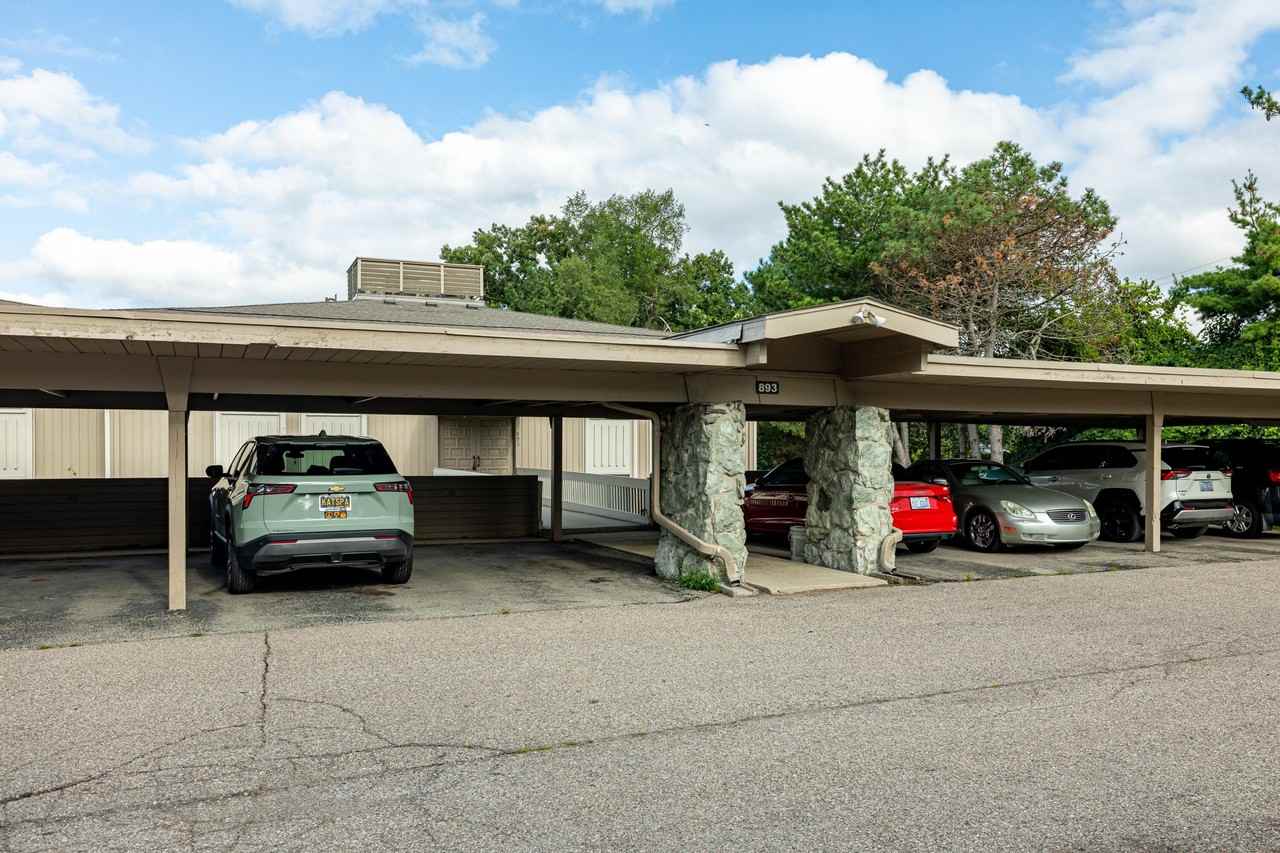 893 Cliffs Dr Apt 307 - Photo 6 of 38