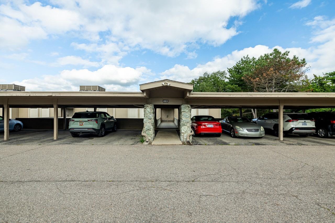 893 Cliffs Dr Apt 307 - Photo 7 of 38