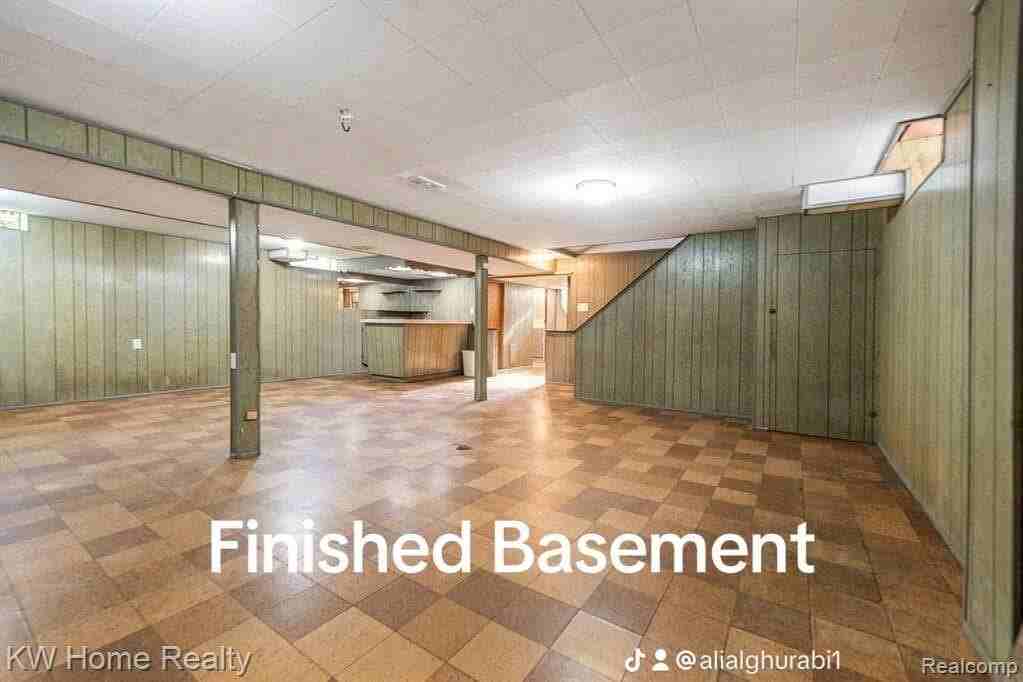 8160 Woodbine St - Photo 3 of 4