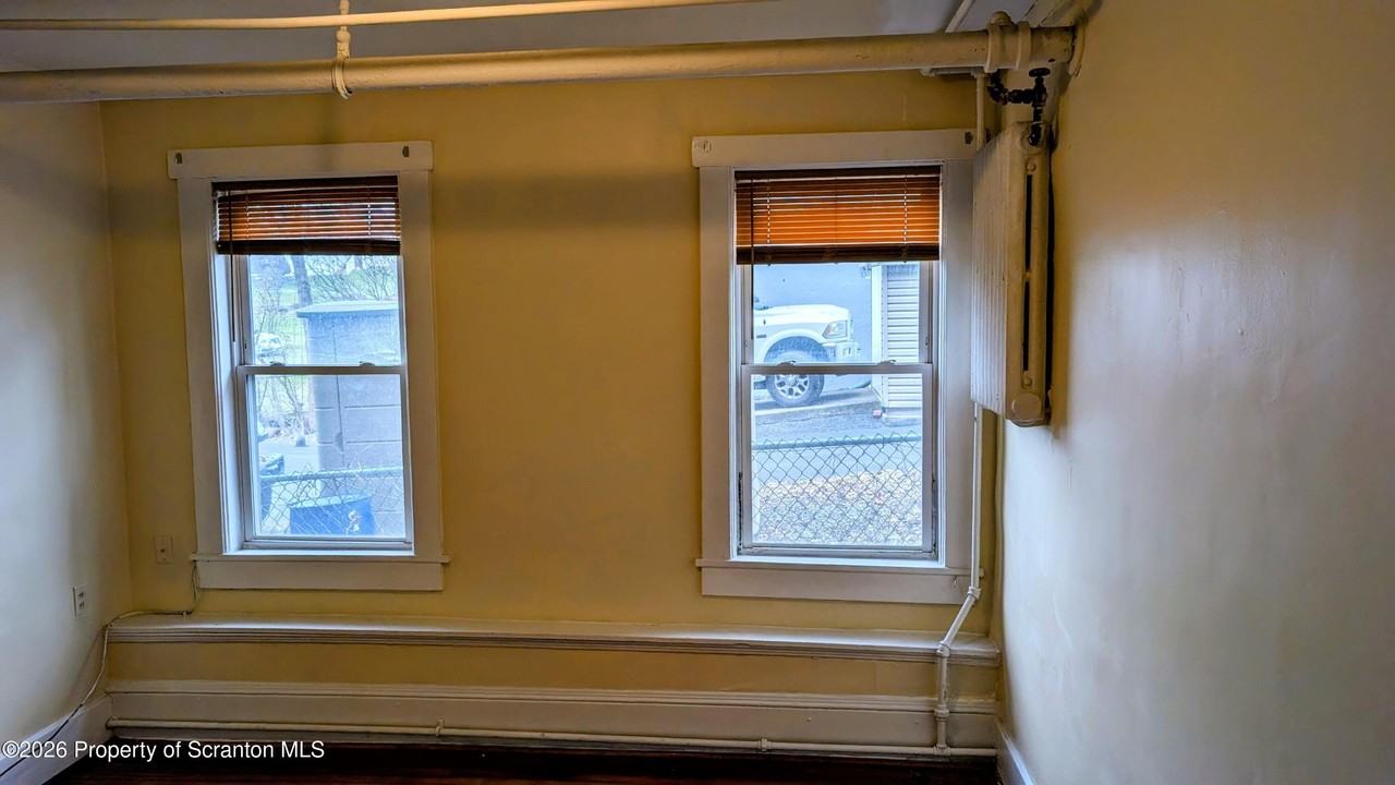 1411 N Washington Ave Apt 2b - Photo 3 of 18