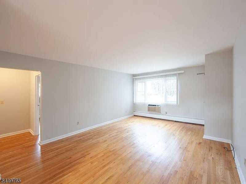 87 Roseland Ave #91 - Photo 2 of 9