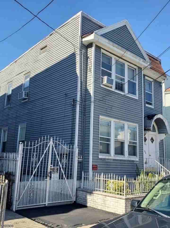 404 N 6th St #A - Photo 7 of 19