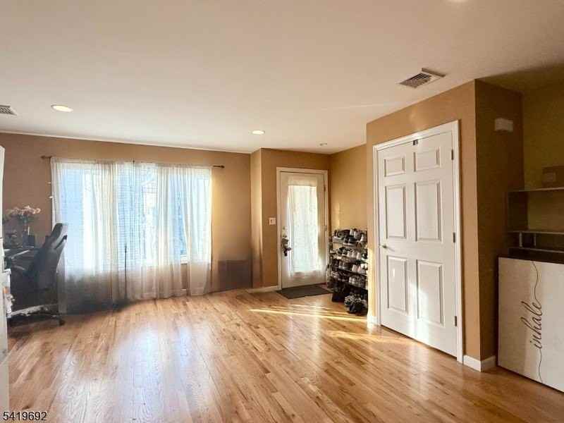 58B River St - Photo 3 of 11