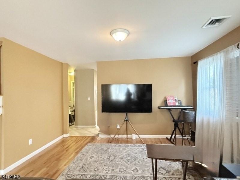 58B River St - Photo 5 of 11