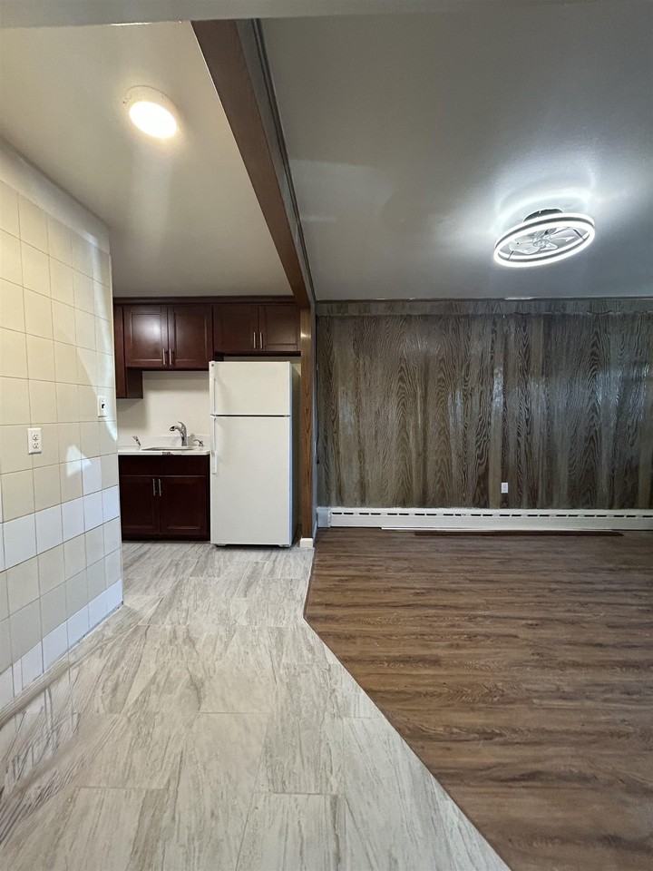 330 Sip Ave #1 - Photo 4 of 12