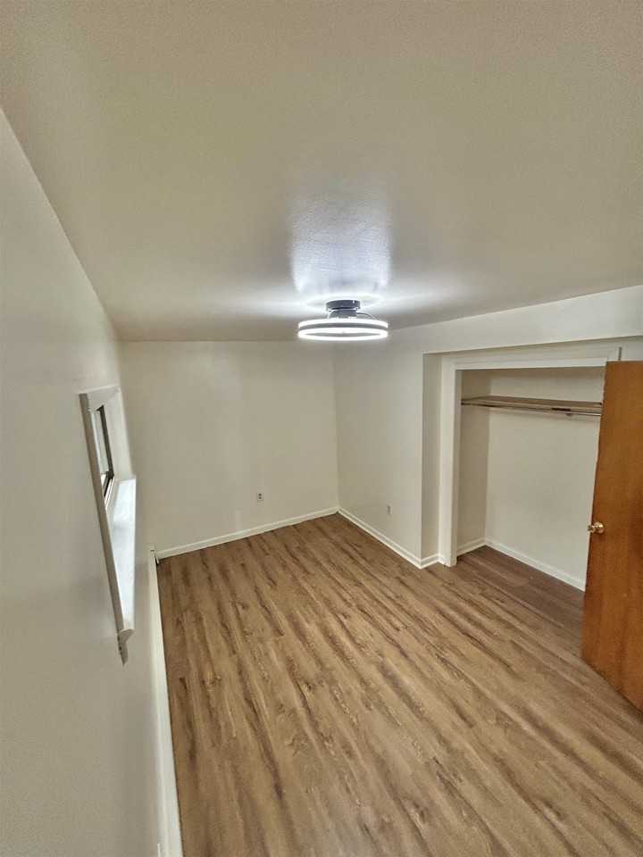 330 Sip Ave #1 - Photo 5 of 12