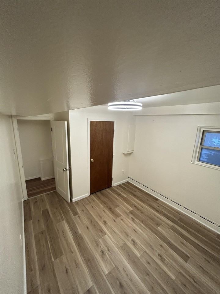 330 Sip Ave #1 - Photo 7 of 12