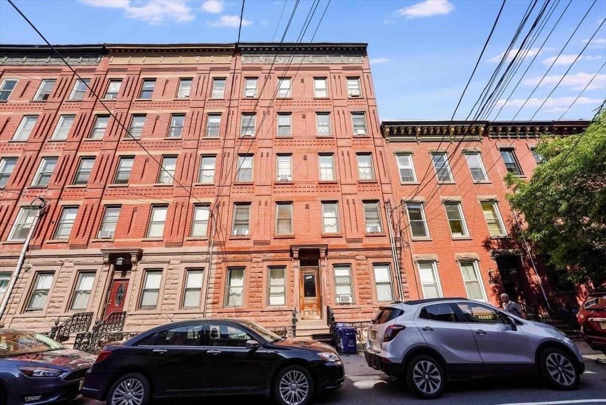 1020 Park Ave #6 - Photo 2 of 22