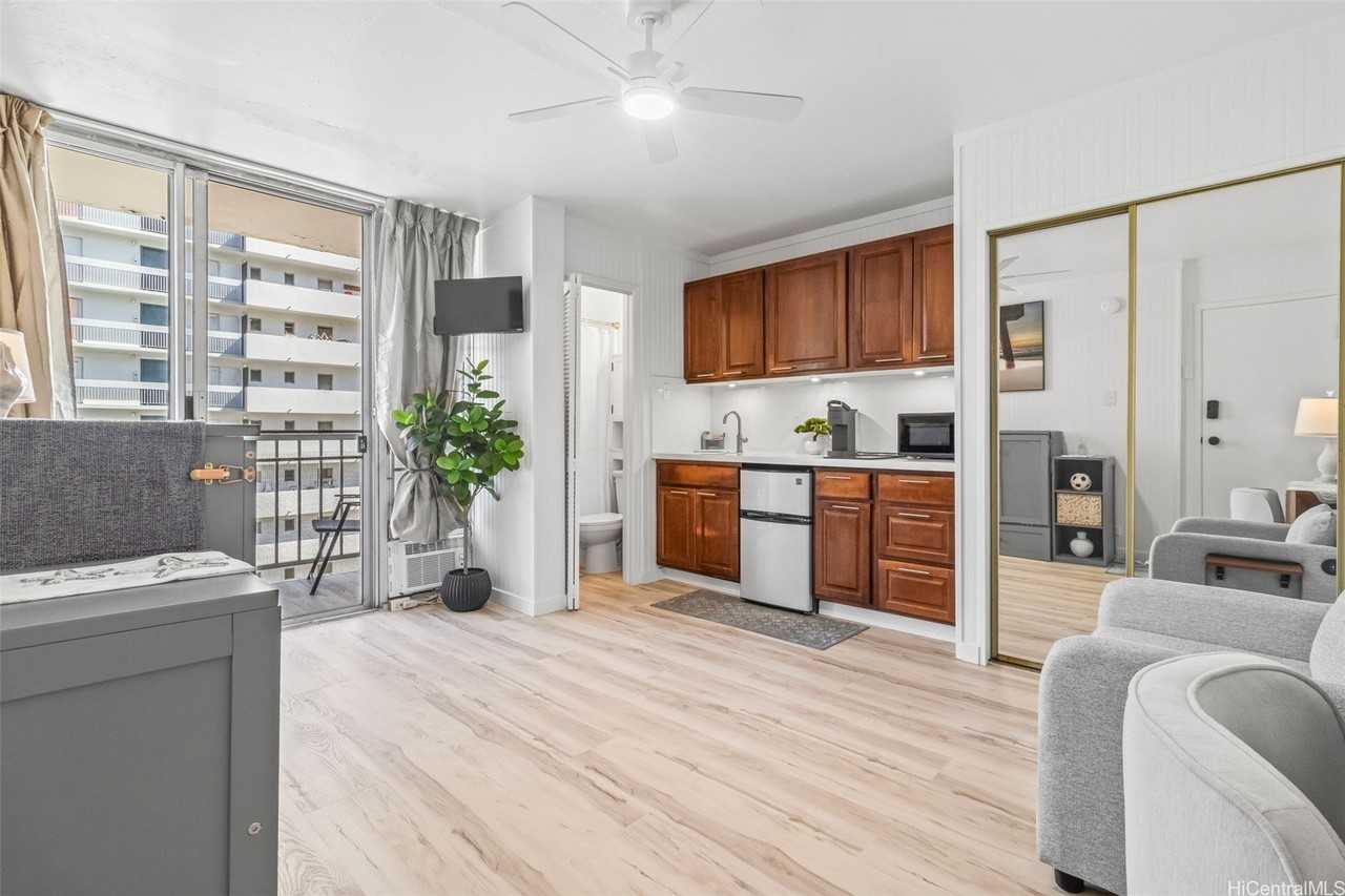 2509 Ala Wai Blvd #503 - Photo 2 of 12