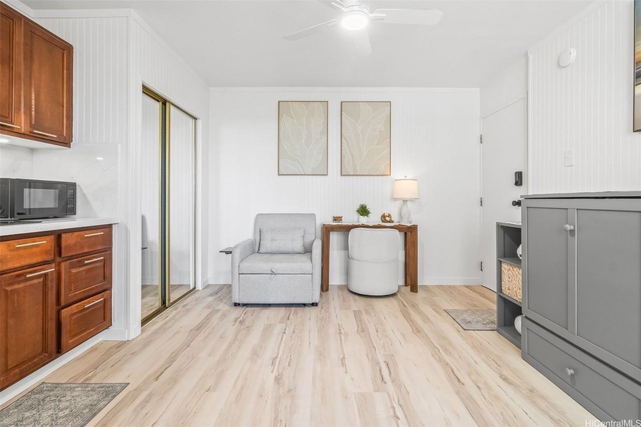 2509 Ala Wai Blvd #503 - Photo 3 of 12